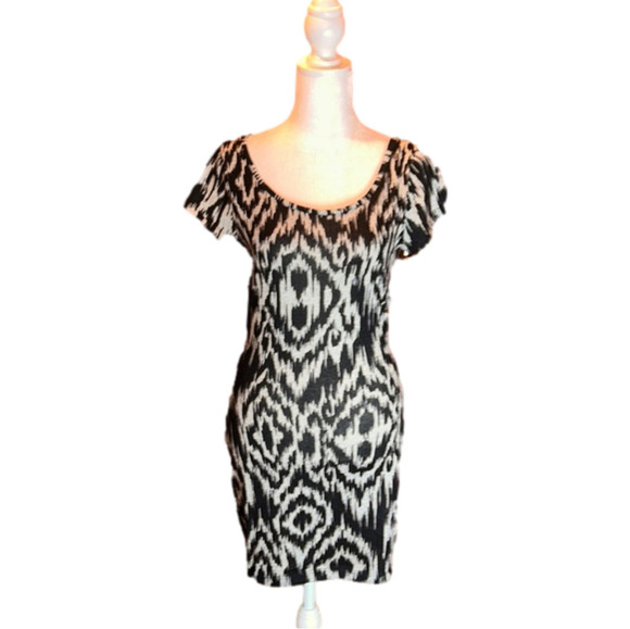 BODY CENTRAL Adorable & Sexy Black & Gray Print Dress! Size M - Picture 1 of 7